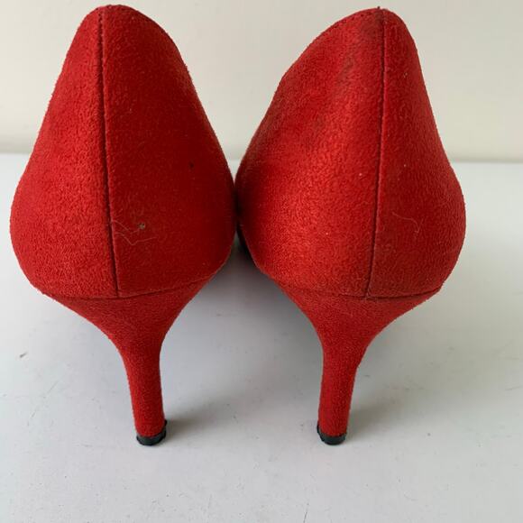 Life Stride Size 10M Pointed Toe Faux Suede Comfort Pumps Red Heels Holiday - Picture 8 of 13
